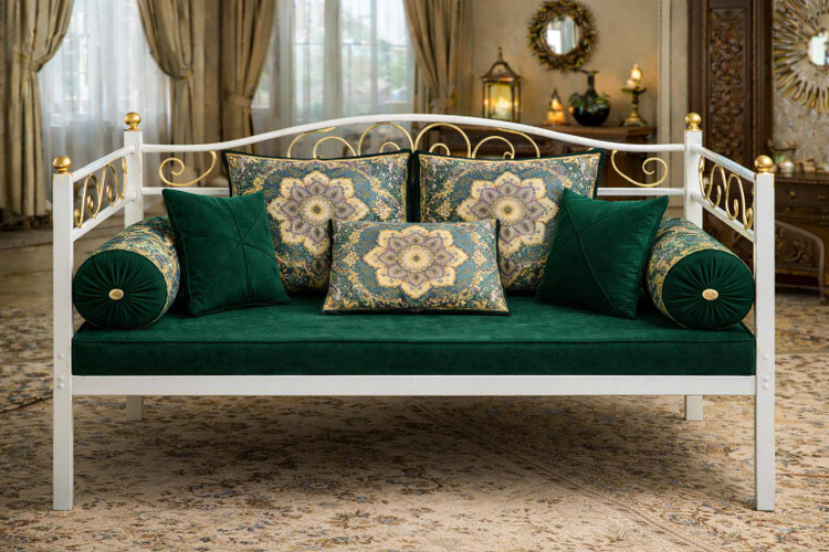 ست کامل شاه نشین سنتی لوکس با کوسنها و بالش های مخملی و طرح اصیل ایرانی رنگ سبز یشمی